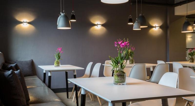 B-Aparthotel Kennedy Haga Zewnętrze zdjęcie